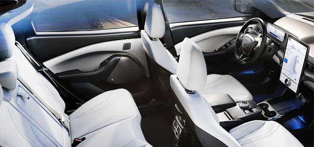 mustang 2022 interior